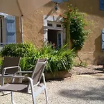 Le Clos Bed & Breakfast Galan