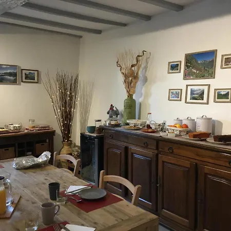 Le Clos Bed and breakfast Galan