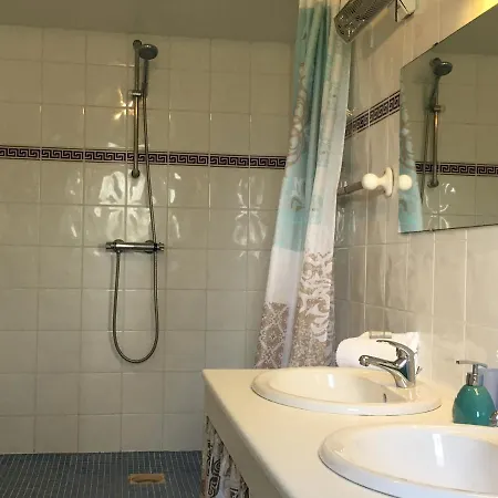 Le Clos Bed and breakfast 3*