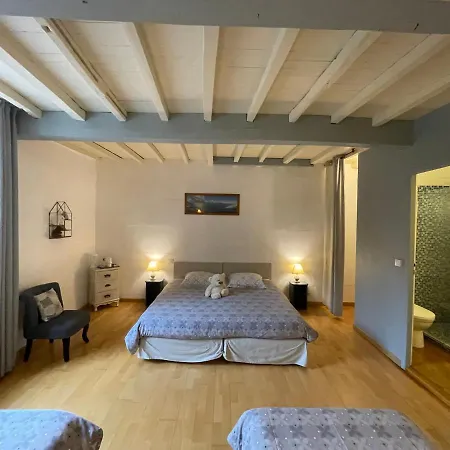 Le Clos Bed and breakfast Galan